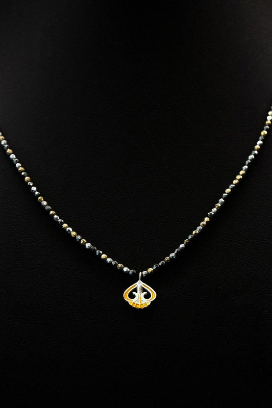 Ikria Crocus Necklace